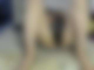 Live cam show with keysiyummy - Small Tits on SpankPalCams