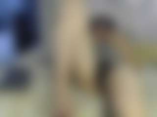 Live cam show with keysiyummy - Tease on Hubzter Live