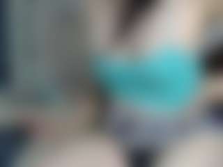 Live cam show with keysiyummy - Green Eyes on madthumbs