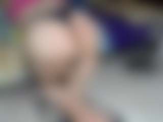 Live cam show with keysiyummy - No Drinking on Camsoda
