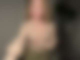Live cam show with Latashia - Athletic White on CamClone