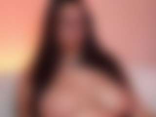 Live cam show with MaeveSun - Tittyfuck on xDating