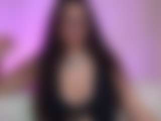 Live cam show with MaeveSun - Average on Mixed Magazine Live