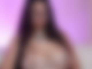 Live cam show with MaeveSun - Smoking on Camsoda