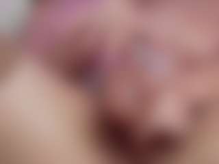 Live cam show with MaeveSun - Average on Camsoda