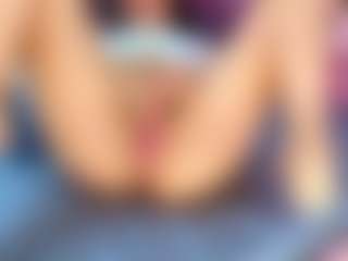MiahRousse's Live Sex Cam Show
