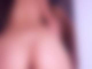 Live cam show with MiahRousse - Bedroom on liverealitysex.com