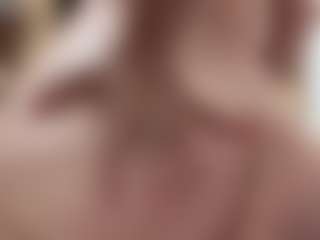 Live cam show with natigoozales - Eating Pussy on Milfs Live