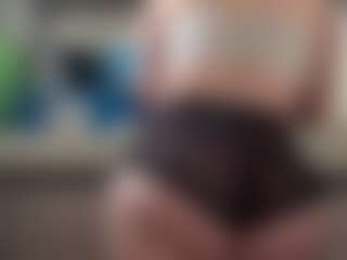 Live cam show with natigoozales - Mature on https://playwithruby.com