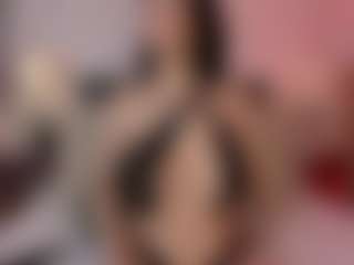 Live cam show with Sasha-Wolff - Camel Toe on Camsoda