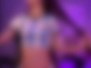 Live cam show with StacyHans - Squirt on Dolls Live