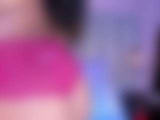 Live cam show with Vyxen18 - New Teen (18+) on Camming Site