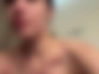 AmeliaEchevaria's Live Sex Cam Show
