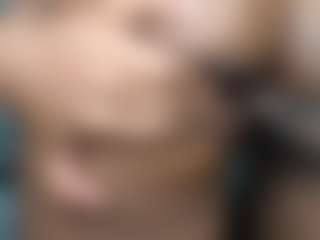Live cam show with AshleyT2555 - Moaning on Camsoda