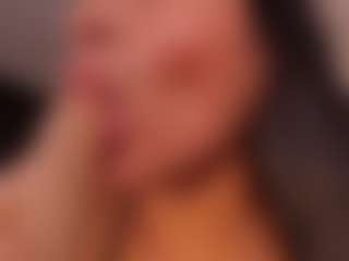 CharlotteCox1's Live Sex Cam Show