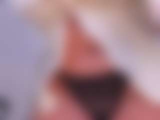 Live cam show with CharlotteCox1 - Ass Bouncing on Chatstar