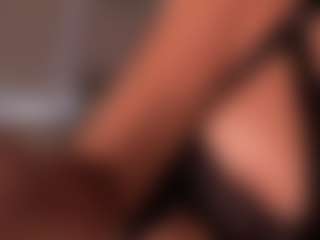 CharlotteCox1's Live Sex Cam Show