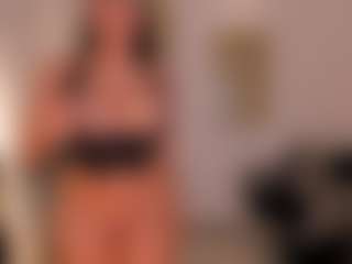 CharlotteCox1's Live Sex Cam Show