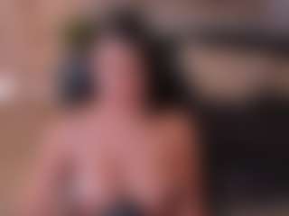 Live cam show with CharlotteCox1 - Thick on studioflirtlive.com