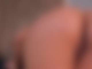 Live cam show with CharlotteCox1 - Thick on Camsoda