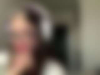 ElidaSchimke's Live Sex Cam Show