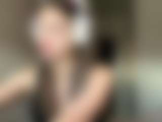 ElidaSchimke's Live Sex Cam Show