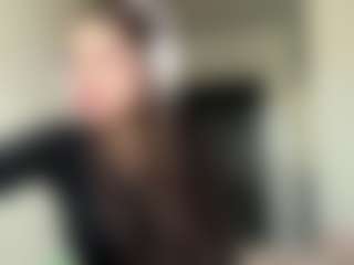 ElidaSchimke's Live Sex Cam Show