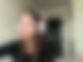 ElidaSchimke's Live Sex Cam Show