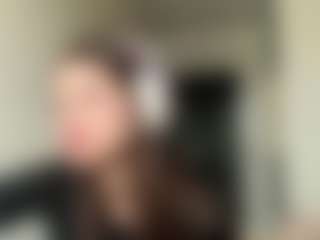 ElidaSchimke's Live Sex Cam Show