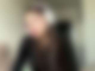 ElidaSchimke's Live Sex Cam Show
