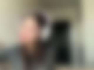 Live cam show with ElidaSchimke - Brown Eyes on CamwithHer