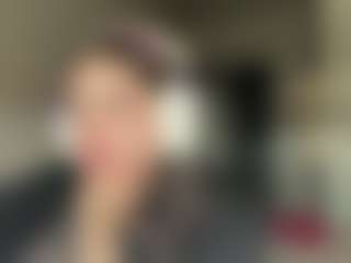 ElidaSchimke's Live Sex Cam Show