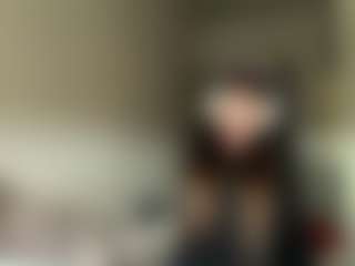 ElidaSchimke's Live Sex Cam Show