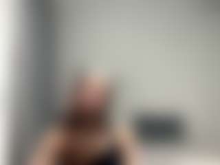 Live cam show with ElidaSchimke - Red Hair on CamClone