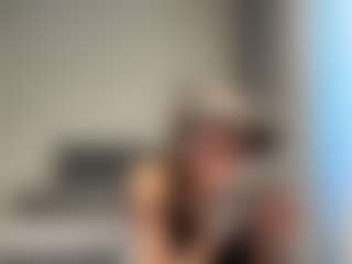 ElidaSchimke's Live Sex Cam Show