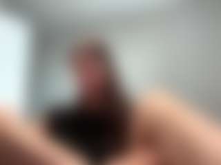 Live cam show with ElidaSchimke - Glasses on Camsoda