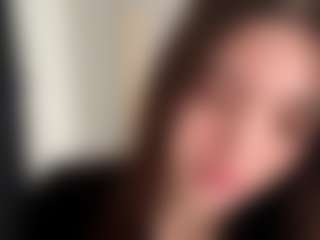 Live cam show with ElidaSchimke - Red Hair College on TastyBlacksLive