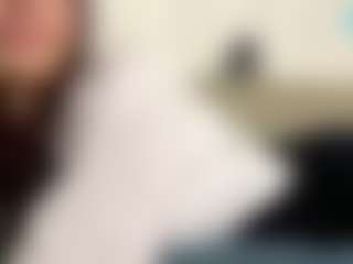 Live cam show with EloiseAhart - Flashing on Dolls Live