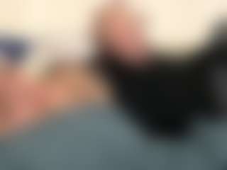 Live cam show with EloiseAhart - Thin on Streamer API