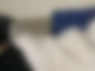 Live cam show with EloiseAhart - Public on Cam Slut