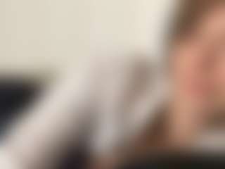 Live cam show with EloiseAhart - Lean on Camsoda