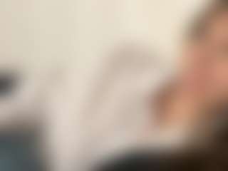 Live cam show with EloiseAhart - Green Eyes on https://playwithruby.com