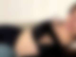 Live cam show with EloiseAhart - Ass Clapping on Soda Cam