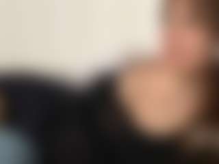 Live cam show with EloiseAhart - Lean on slutload