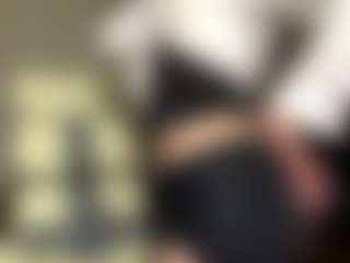 Live cam show with EloiseAhart - Green Eyes on madthumbs