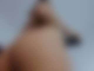 gigii79's Live Sex Cam Show