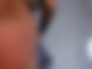 gigii79's Live Sex Cam Show