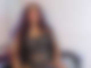 Live cam show with gigii79 - Natural on CamClone