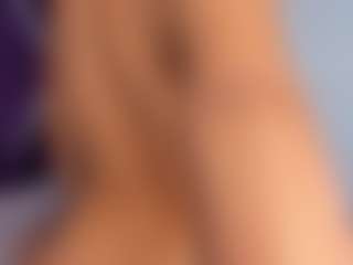 Live cam show with gigii79 - Average on Camsoda