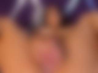 Live cam show with gigii79 - Fingering on Camsoda